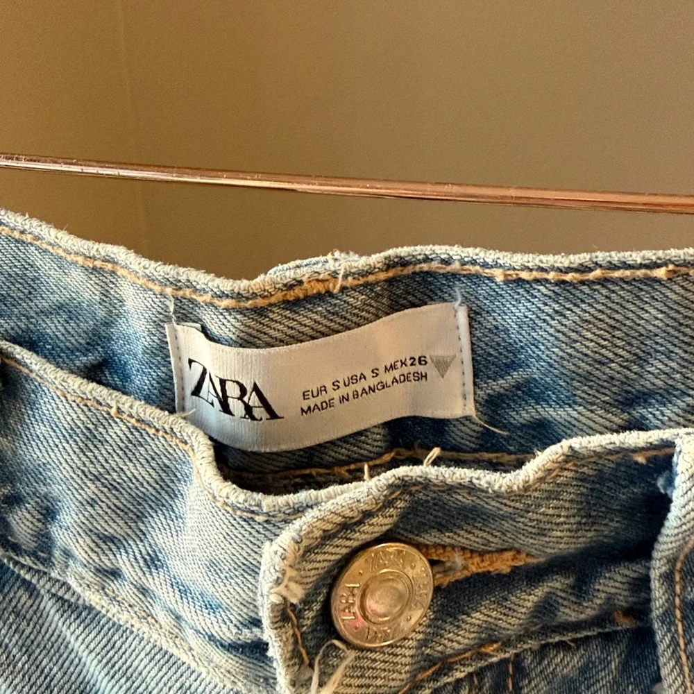 Zara Light Blue Denim Skirt - Picture 2 of 5